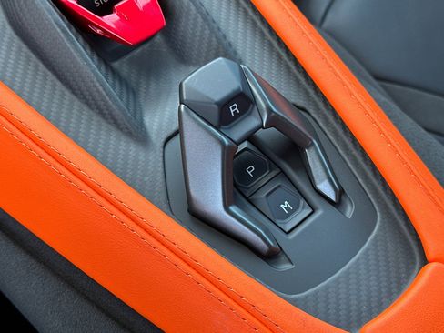 Used 2024 Lamborghini Revuelto image 25