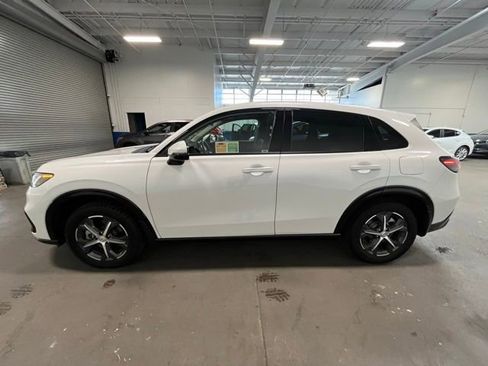Used 2024 Honda HR-V EX-L image 6