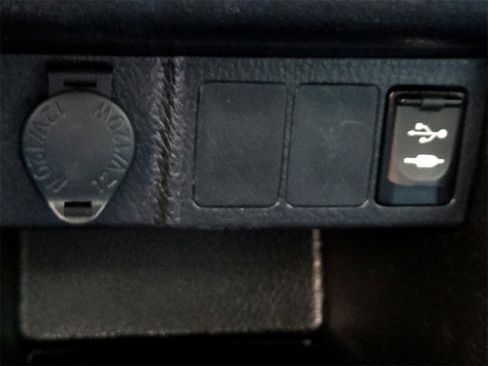 Used 2019 Toyota Corolla LE image 20