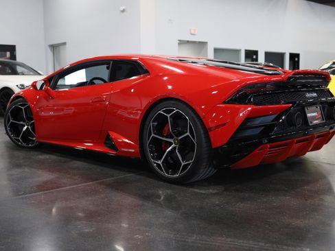 Used 2020 Lamborghini Huracan EVO AWD/4WD image 4