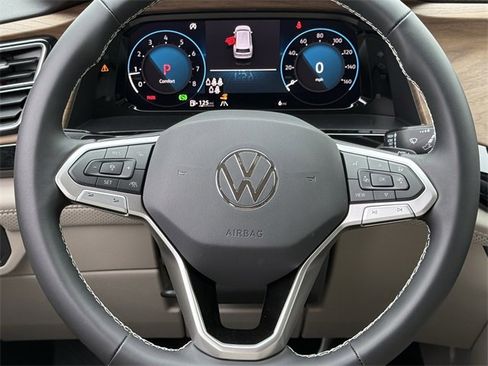 New 2026 Volkswagen Atlas SE image 10