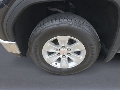Used 2024 GMC Sierra 1500 SLE image 28