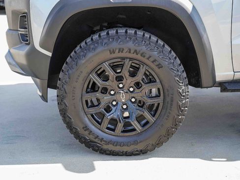 Used 2025 Chevrolet Colorado Trail Boss image 7