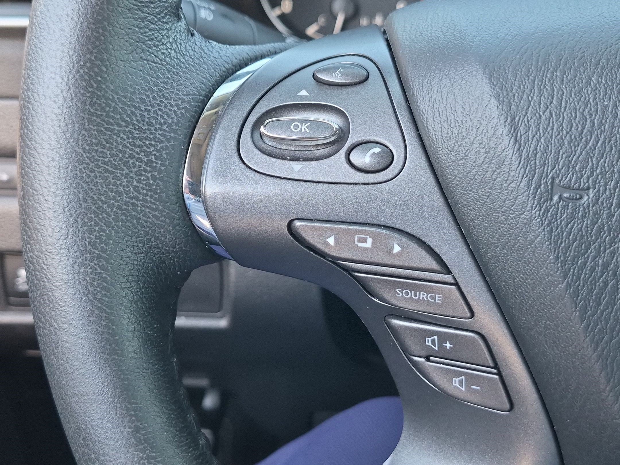 Used 2024 Nissan Murano SL FWD image 18