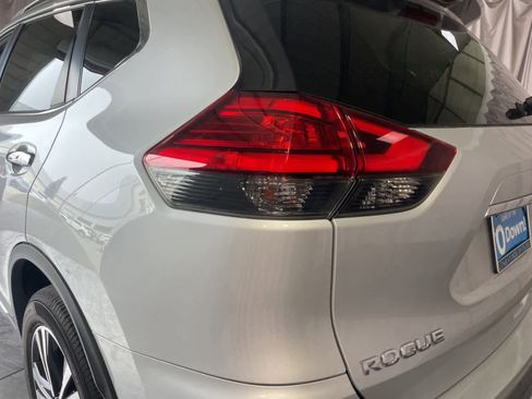 Used 2017 Nissan Rogue SL w/ SL Premium Package image 21