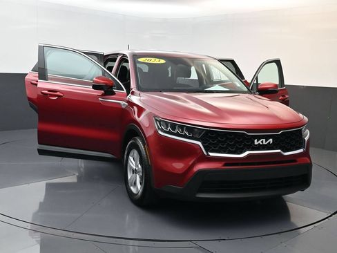 Used 2023 Kia Sorento LX FWD image 30