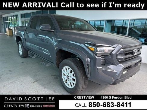 Used 2024 Toyota Tacoma SR5 AWD/4WD image 1