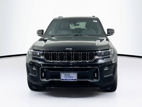Used 2022 Jeep Grand Cherokee Overland image 2