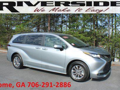 Certified 2023 Toyota Sienna XLE