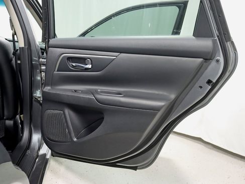 Used 2015 Nissan Altima 2.5 S w/ Power Driver Seat Package FWD image 28
