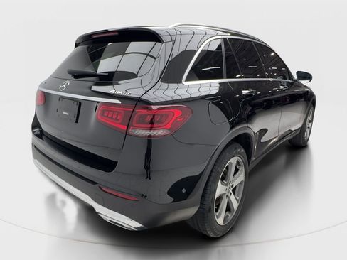 Used 2020 Mercedes-Benz GLC 300 4MATIC w/ Parking Assistance Package image 7