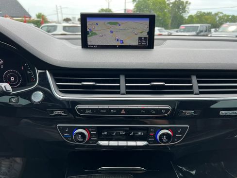 Used 2017 Audi Q7 3.0T Prestige w/ Prestige Package AWD/4WD image 17