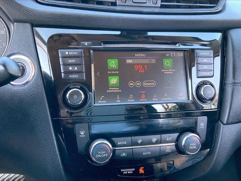 Used 2019 Nissan Rogue SL image 14