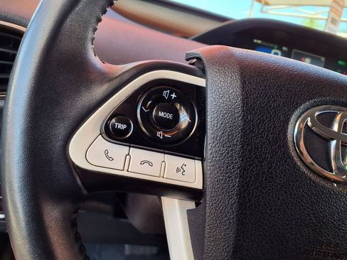 Used 2019 Toyota Prius Prime Premium FWD image 20