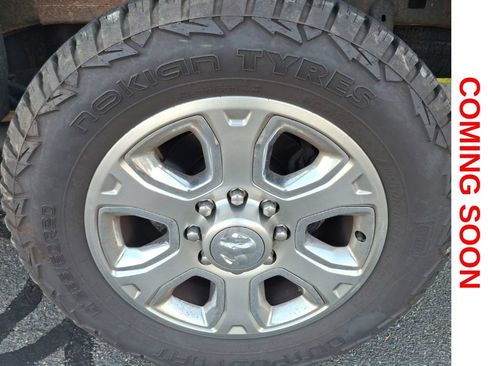 Used 2015 RAM 2500 Laramie AWD/4WD image 9