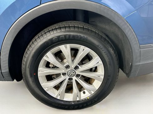 Used 2018 Volkswagen Tiguan S FWD image 11