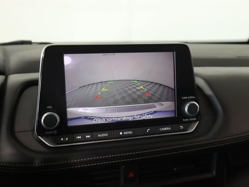 Used 2024 Nissan Rogue S image 6