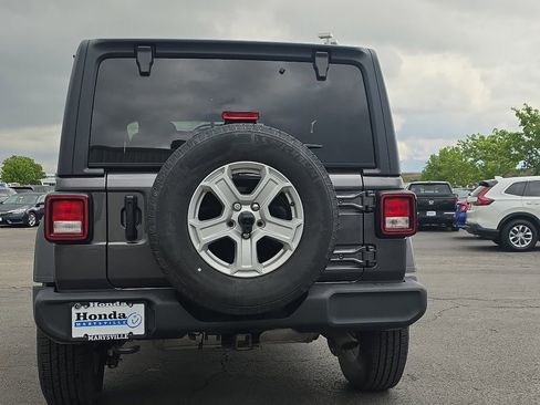 Used 2021 Jeep Wrangler Sport AWD/4WD image 6
