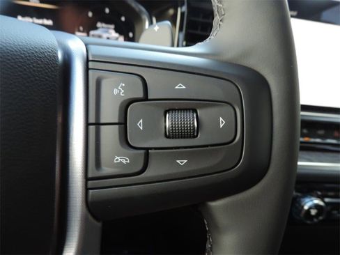 New 2026 GMC Sierra 1500 SLT image 26