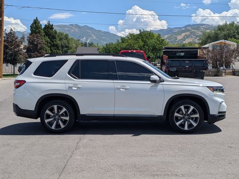 Used 2023 Honda Pilot Elite image 6