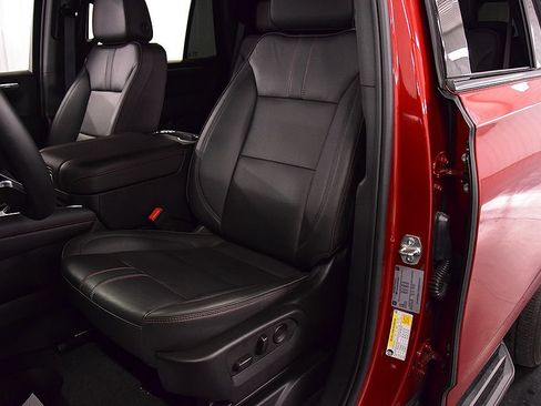 Used 2025 Chevrolet Tahoe RST w/ RST Performance Edition AWD/4WD image 27