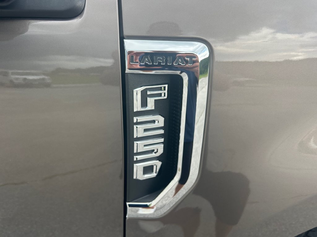 Used 2021 Ford F250 Lariat w/ Chrome Package AWD/4WD image 17