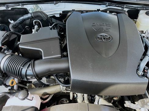 Used 2023 Toyota Tacoma TRD Off-Road w/ Advanced Technology Package image 28