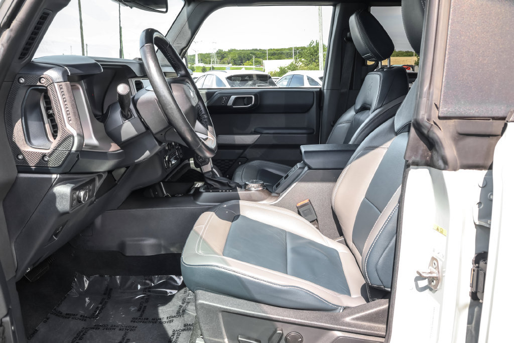 Used 2022 Ford Bronco Outer Banks AWD/4WD image 6