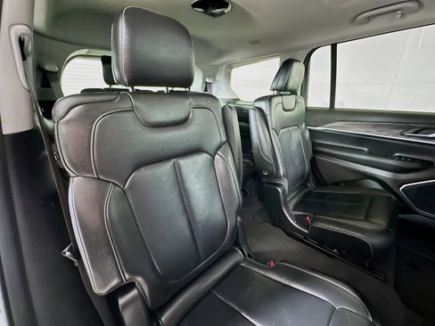 Used 2021 Jeep Grand Cherokee L Limited image 29