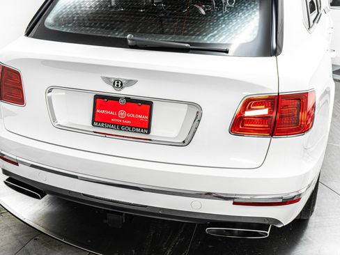 Used 2018 Bentley Bentayga Activity AWD/4WD image 34