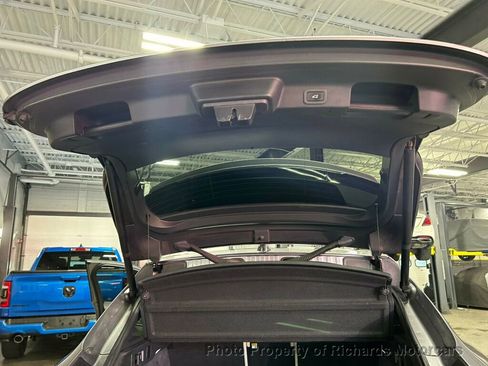 Used 2020 Jaguar F-PACE SVR image 24