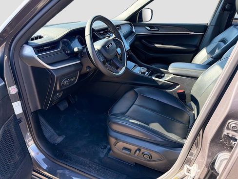 Used 2024 Jeep Grand Cherokee L Limited w/ Luxury Tech Group II image 29