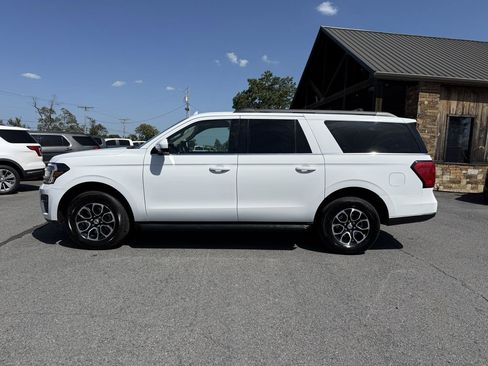 Used 2024 Ford Expedition Max XLT AWD/4WD image 3