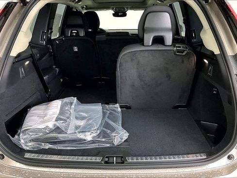 New 2026 Volvo XC90 B5 Plus image 41