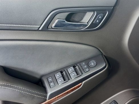 Used 2017 GMC Yukon SLT AWD/4WD image 17
