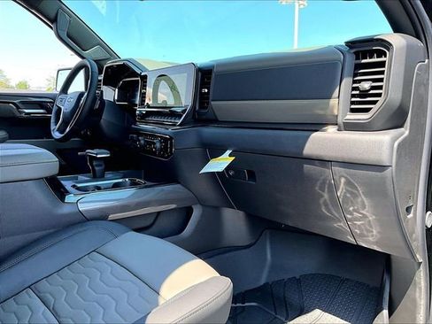 New 2026 Chevrolet Silverado 1500 ZR2 AWD/4WD image 9