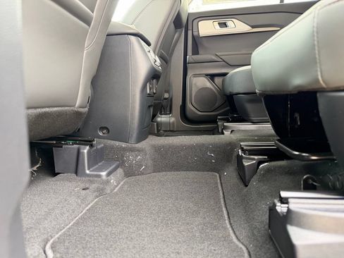 New 2026 Ford Explorer Active w/ Active Comfort Package RWD image 13