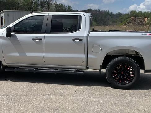 Used 2021 Chevrolet Silverado 1500 Custom image 1