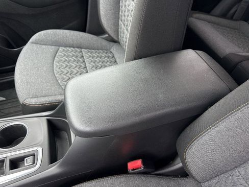 Certified 2024 Chevrolet Equinox LT w/ LPO, Floor Liner Package image 21