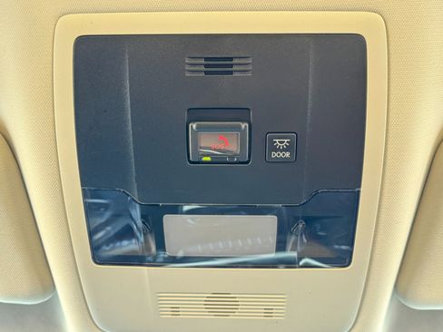 Used 2021 Lexus UX 200 image 30