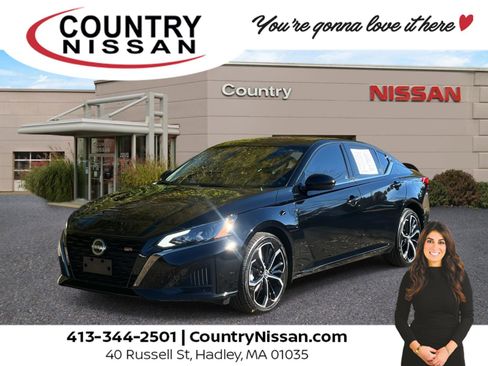 Used 2024 Nissan Altima 2.5 SR w/ SR Premium Package image 1