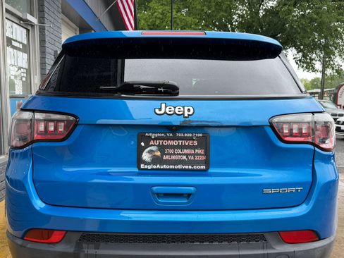 Used 2018 Jeep Compass Sport w/ Cold Weather Group FWD image 4