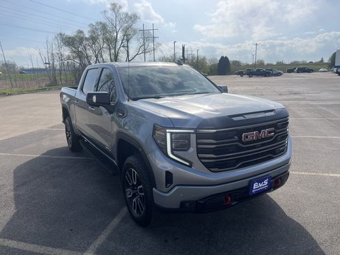 Used 2026 GMC Sierra 1500 AT4 w/ AT4 Premium Package AWD/4WD image 8