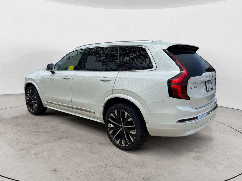New 2026 Volvo XC90 T8 Plus w/ Protection Package Premier AWD/4WD image 4
