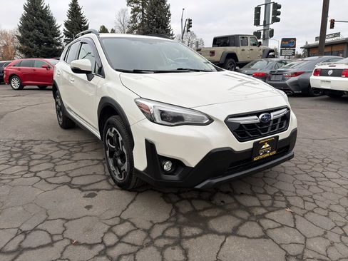 Used 2022 Subaru Crosstrek 2.5i Limited w/ Moonroof Package 2 image 8