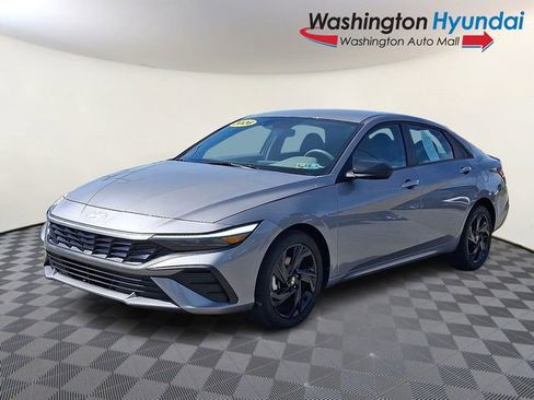 Certified 2026 Hyundai Elantra Sport FWD image 3
