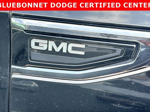 Used 2023 GMC Yukon Denali Ultimate AWD/4WD image 10