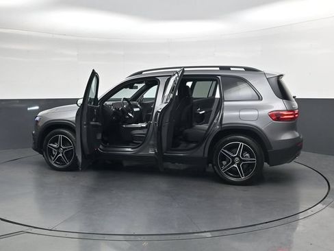 Used 2026 Mercedes-Benz GLB 250 4MATIC image 40