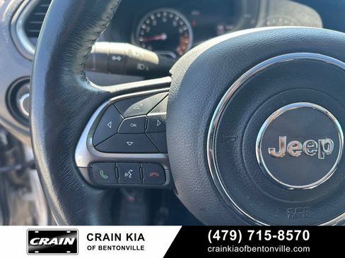 Used 2018 Jeep Renegade Limited w/ UConnect 8.4 Nav Group AWD/4WD image 20