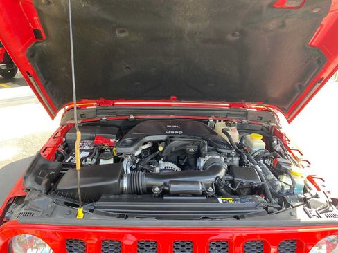 Used 2019 Jeep Wrangler Sport AWD/4WD image 6